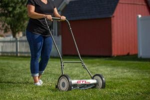 Best Reel Mower for Large Lawns Review