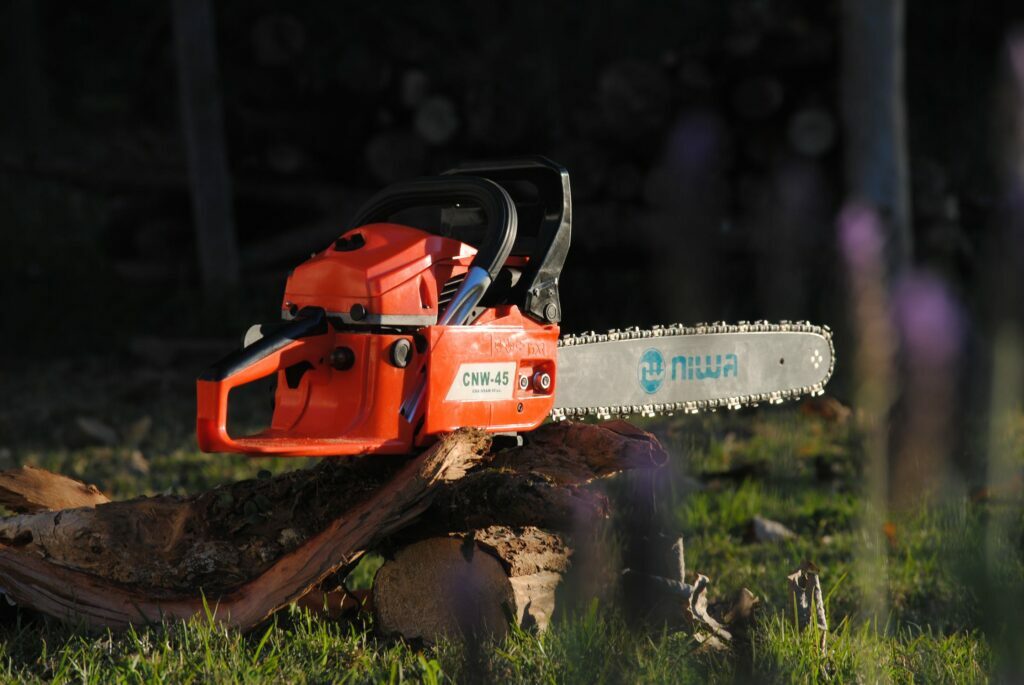 Electric VS Gas Chainsaw - How to Choose?