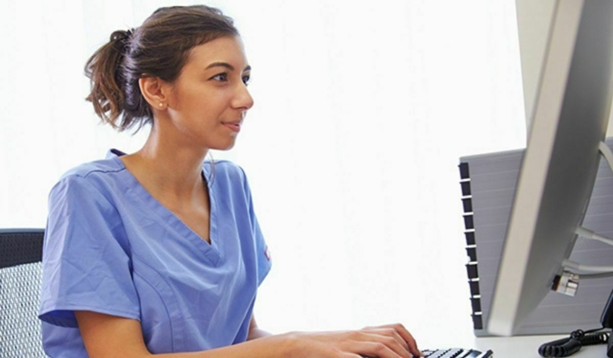 Top 10 Best Laptops for Nursing Students